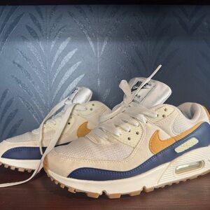 Nike AirMax Sneaker - Cream, Blue, Yellow